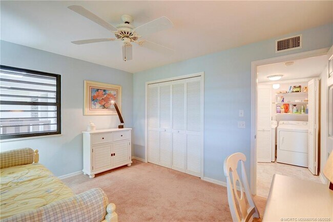 Building Photo - 166 SE St Lucie Blvd