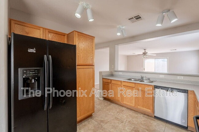 Building Photo - 2685 E Olivine Rd