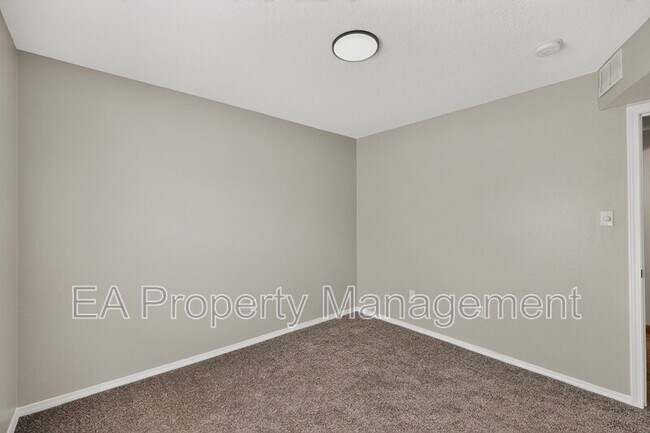 Building Photo - 5748 Pinon Flats Rd NW