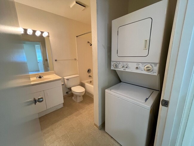 Building Photo - Gardens at Launani (Mililani Tech Park) - A/C, ground floor, 2 bed, 2 bath, 2 parking