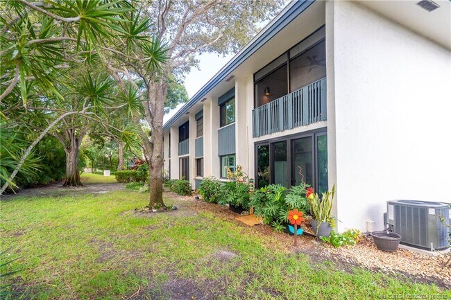 Building Photo - 175 SE St Lucie Blvd