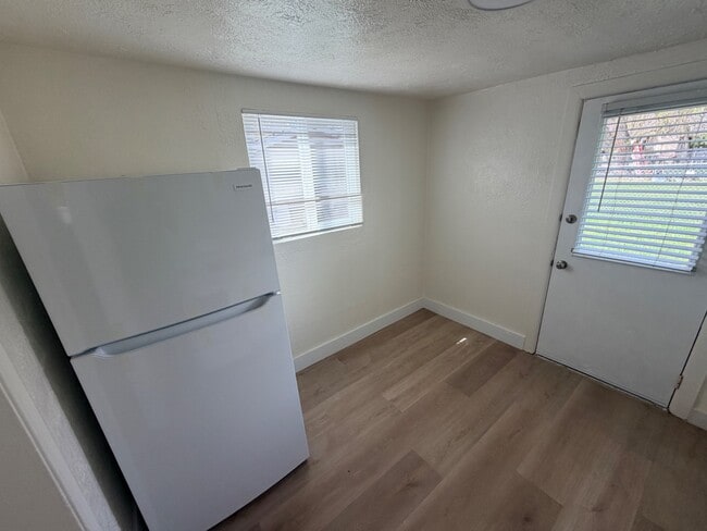 Building Photo - 481 S Tremont St