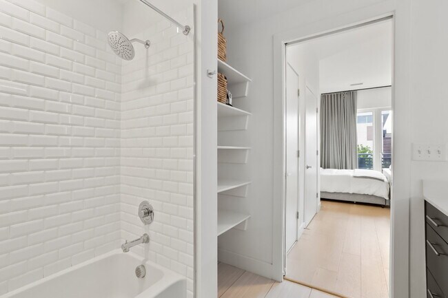 Building Photo - Beautifully Furnished Studio Condo in the Heart of Denver