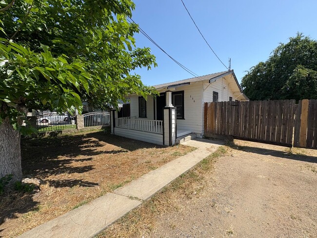 Primary Photo - Spacious Dinuba Home Rent Ready!