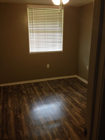 Building Photo - 1362 Pitkin Rd