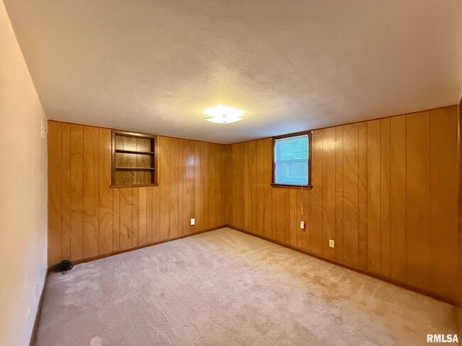 Building Photo - 105 Paradise Ct