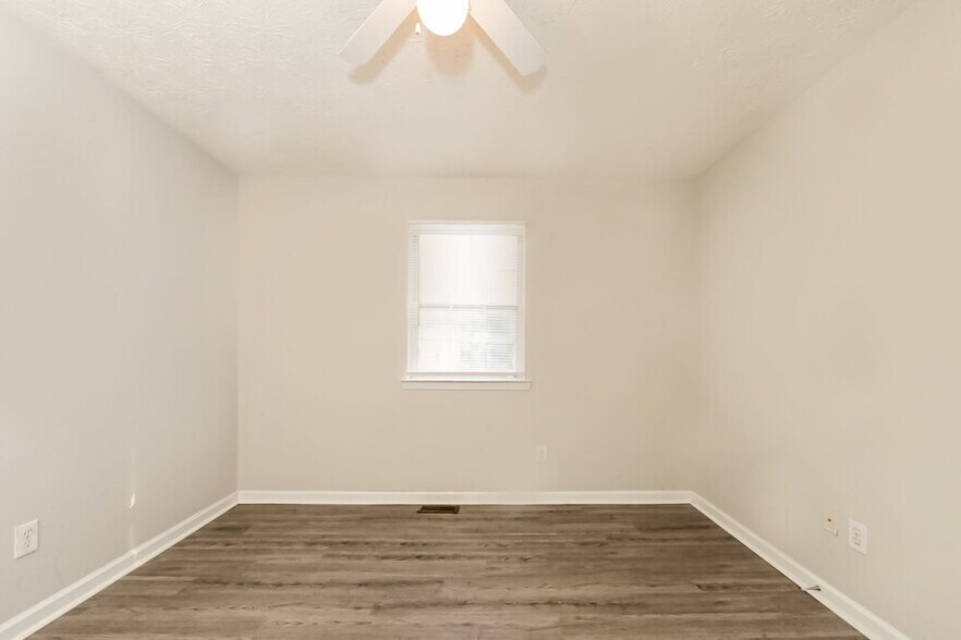 Building Photo - 407 Montgomery Pl