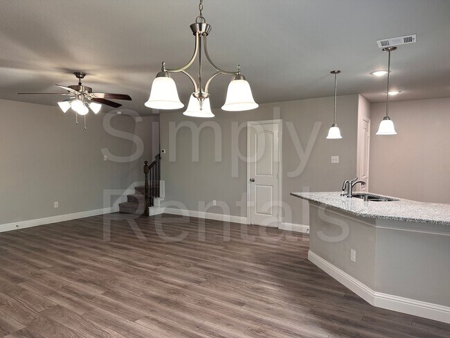 Building Photo - 6801 Jade Dr