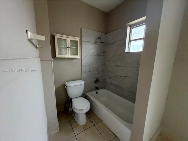 Building Photo - 1422 NW 26th Ave