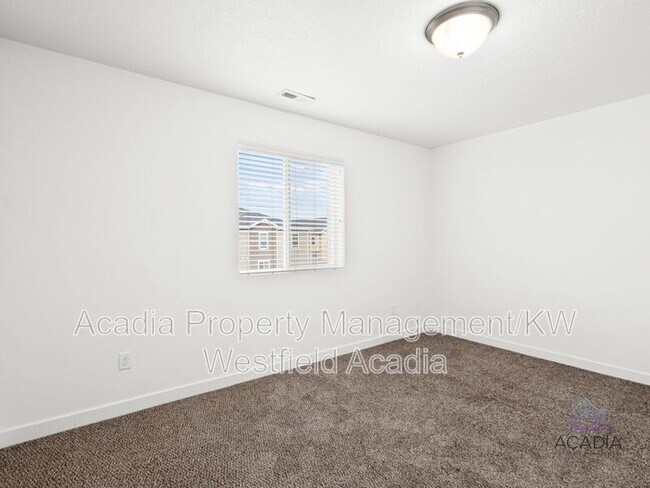Building Photo - 664 N 130 E