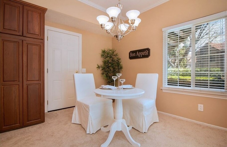 Building Photo - 28952 Canyon Lake Dr