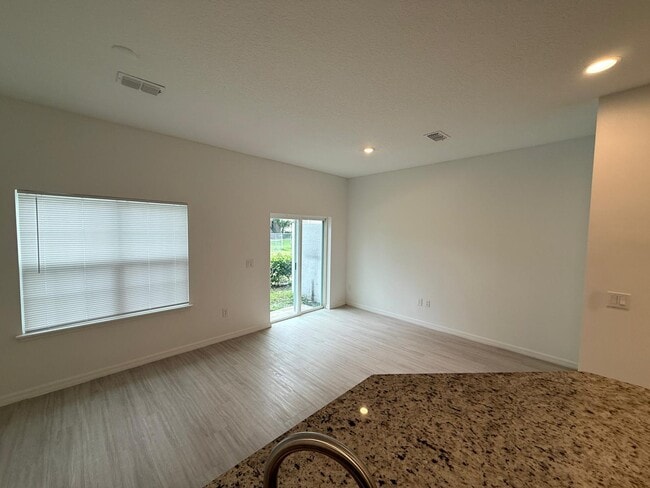 Building Photo - 2130 Penny Ln