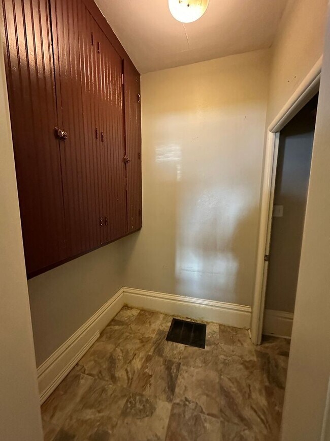 Building Photo - 139/141 6th St NW