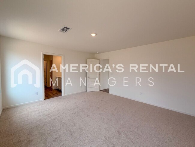 Building Photo - Available NOW! Spacious 5-Bedroom Single Level Home!