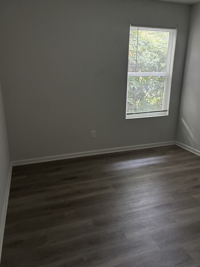 Building Photo - 4534 Beacon Hls Dr
