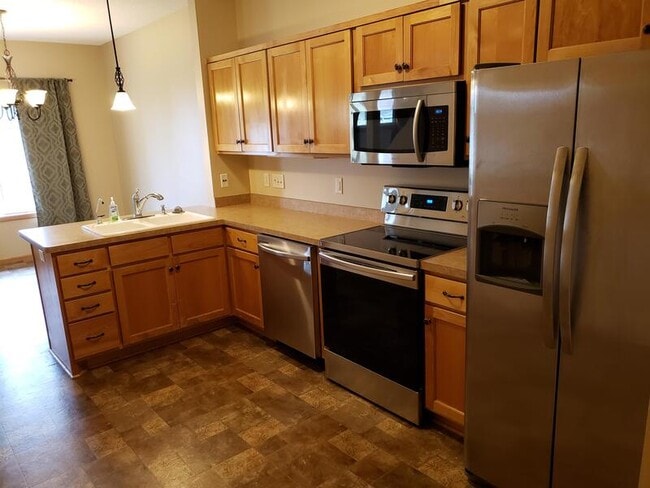 Building Photo - 9473 Eagle Nest Ln
