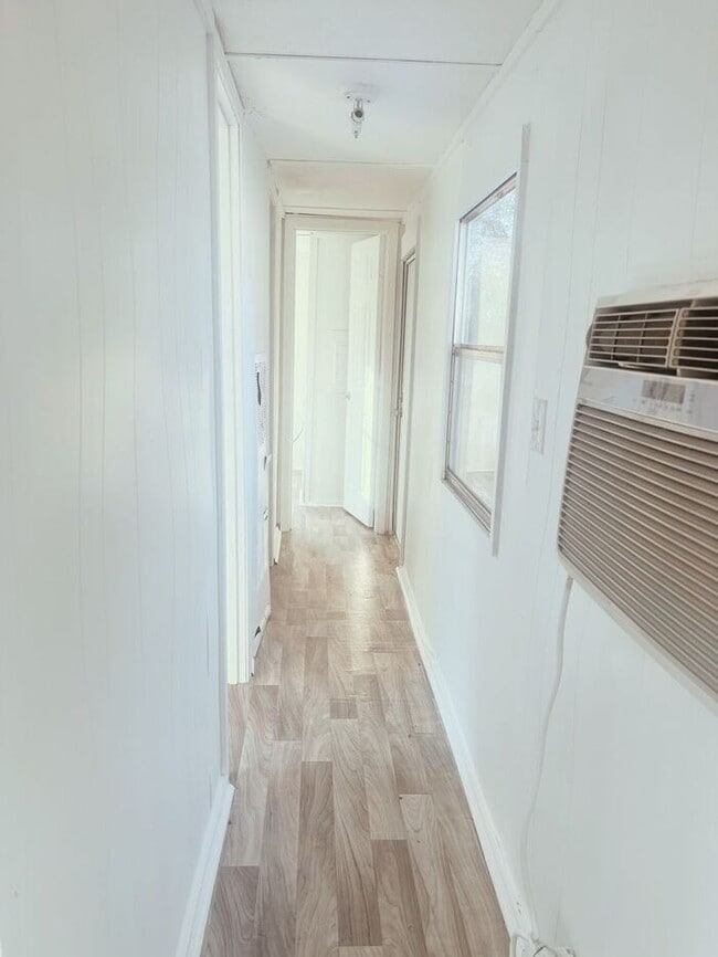 Building Photo - Cozy and affordable 2-bedroom