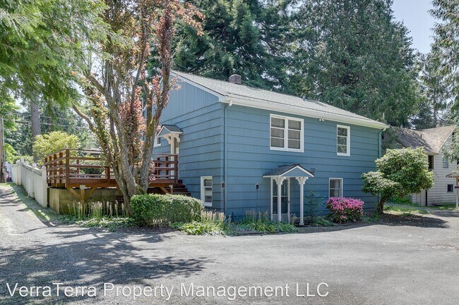 Building Photo - 3 br, 2 bath House - 7658 NE 12th St