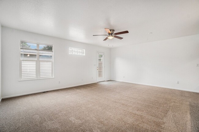 Building Photo - Great Townhome in Fort Collins