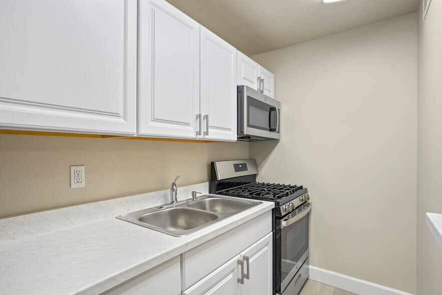 Building Photo - The Jefferson