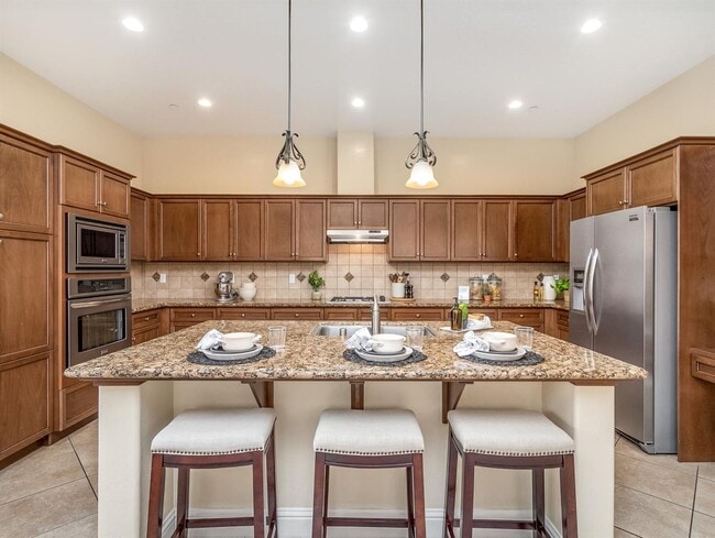 Building Photo - Beautiful Clovis North 4/3