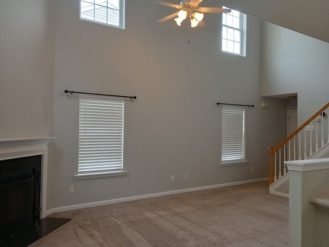 Building Photo - 108 Lacombe Ct