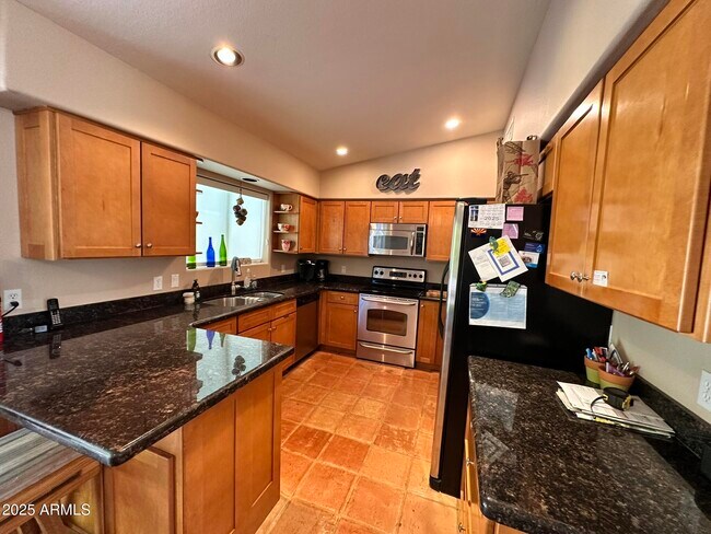 Building Photo - 16040 N Boulder Dr