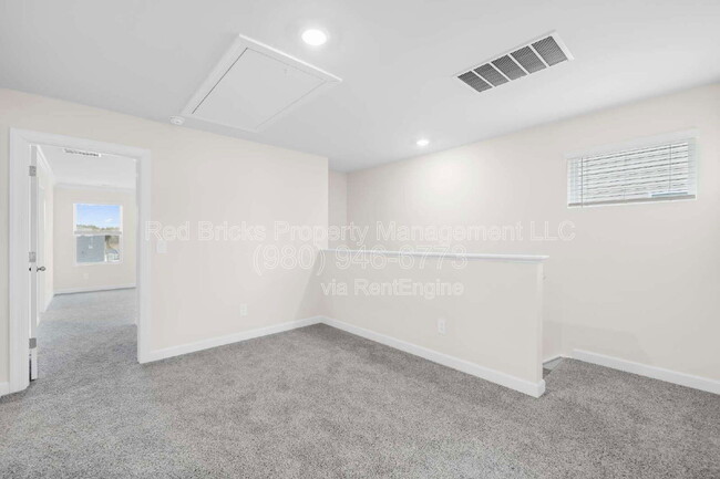 Building Photo - 3683 Backwater St