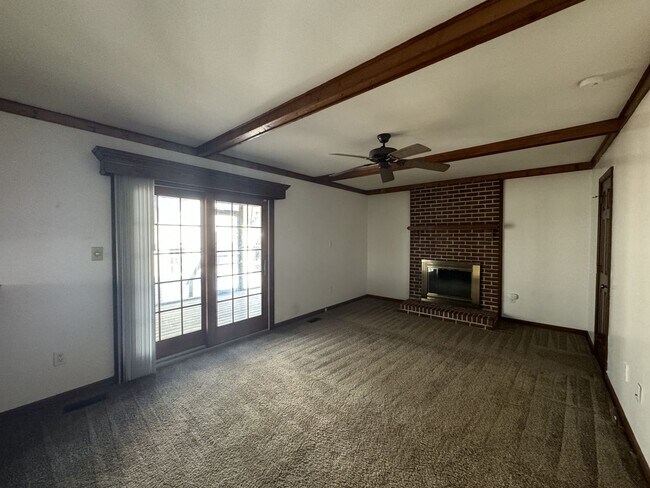 Building Photo - Introducing a charming Colonial style home...