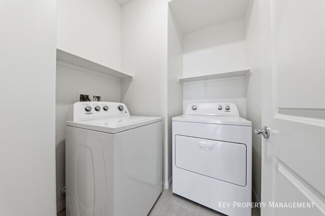 Building Photo - 4440 Bayley Skye Ave