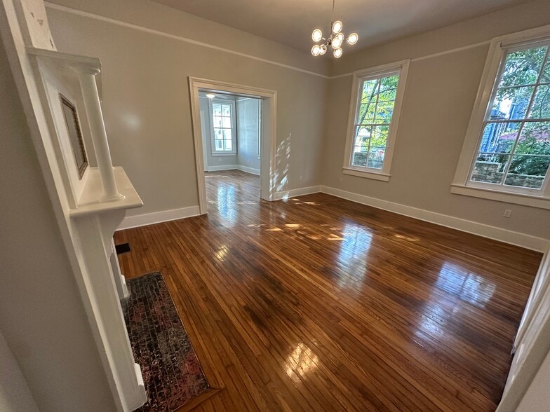 Dining Room - 5520 Loyola Ave