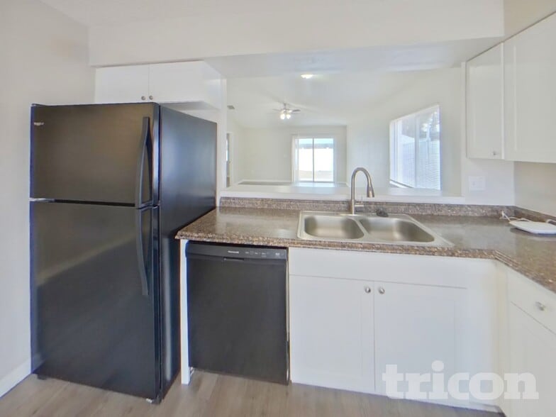 Building Photo - 4432 Country Hills Blvd