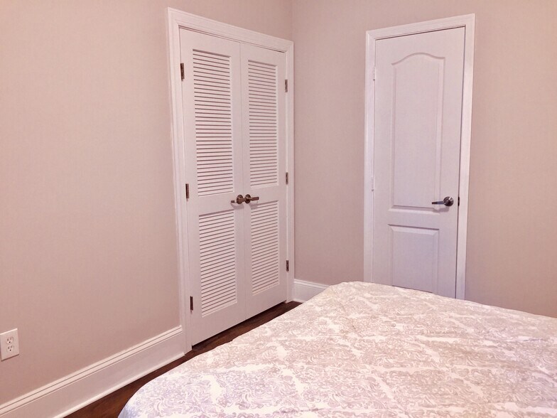 Building Photo - 5824 Colorado Ave NW