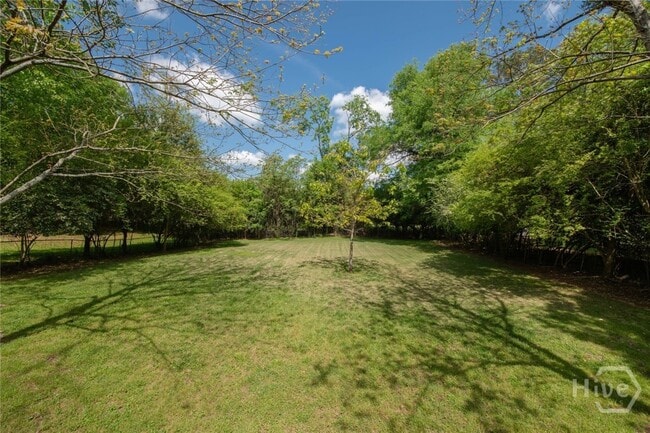 Building Photo - 180 Sherwood Dr