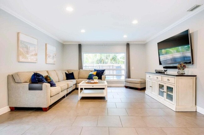 Building Photo - 7515 Silver Woods Ct