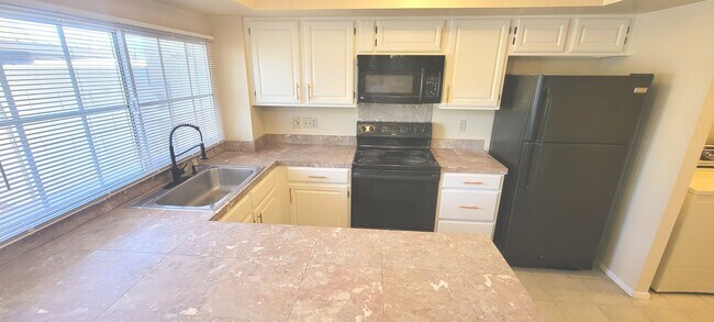 Building Photo - Scottsdale