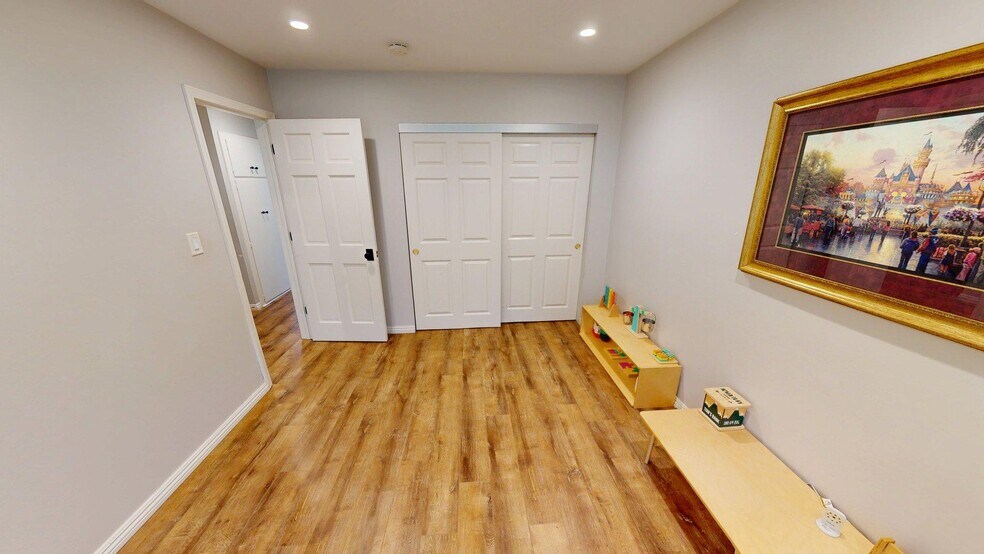 Building Photo - 30621 Sandtrap Dr
