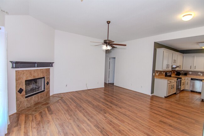 Building Photo - 13570 Miller Ln