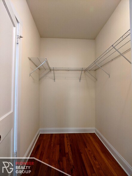 Building Photo - 2648 N Spaulding Ave