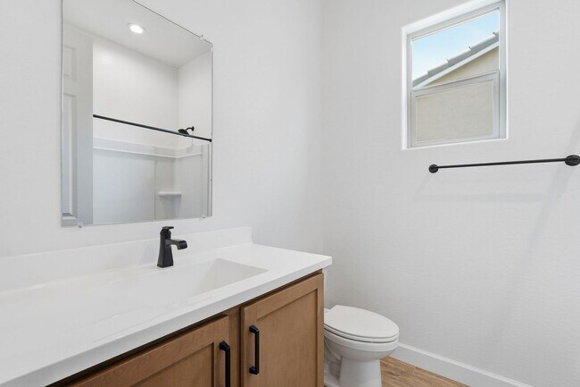 Building Photo - 2942 Manzanilla Ave