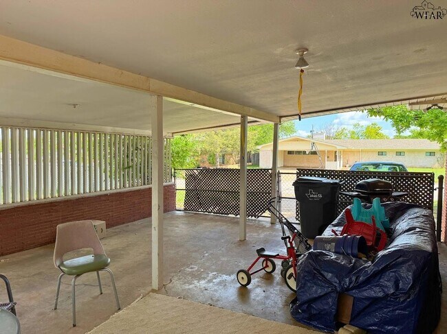 Building Photo - 4800 George St