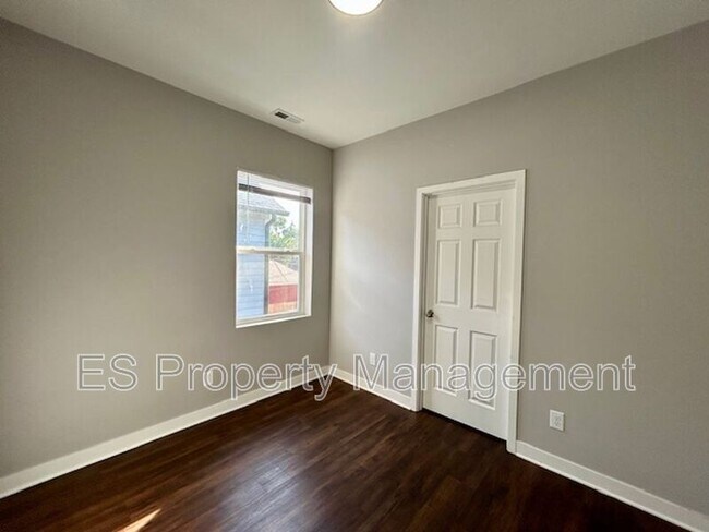 Building Photo - 1602 Quill St