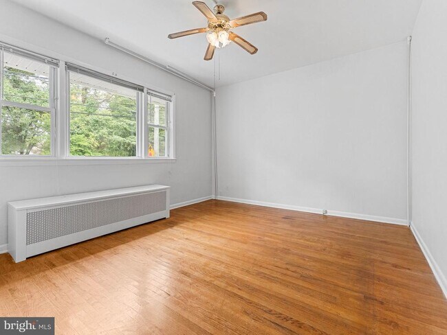 Building Photo - 13 Haddon Ave