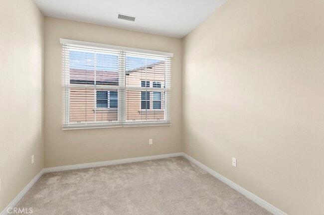Building Photo - 251 Mayfair