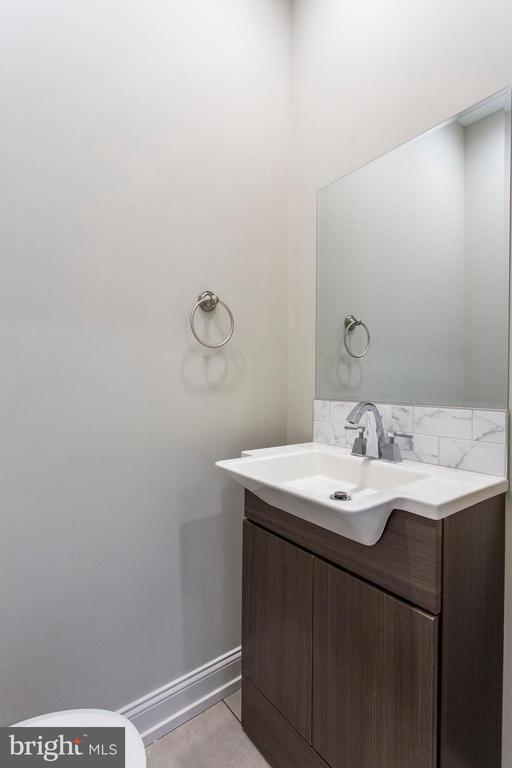 Building Photo - 2052 Gerritt St