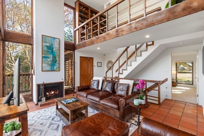 Building Photo - 3161 Brincrest Cir