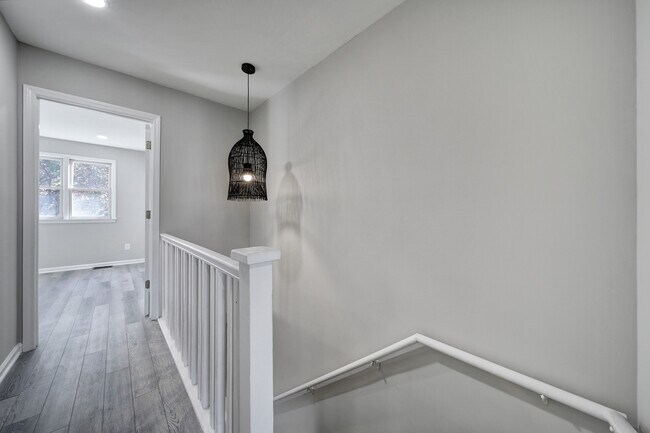 Upstairs Hallway - 333 Circle Ave