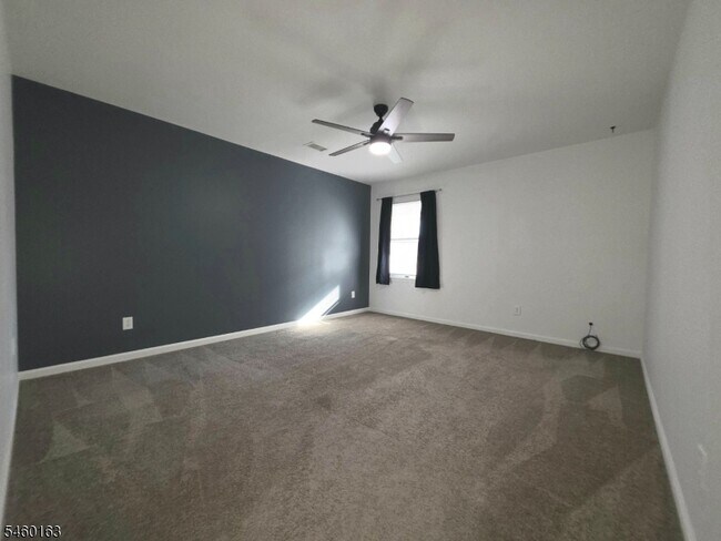 Building Photo - 272 US-206