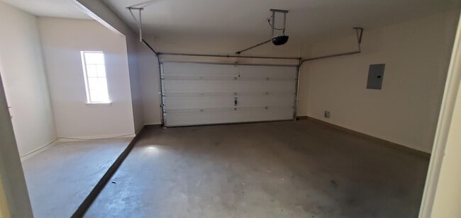 Building Photo - 14345 Apache Point Dr