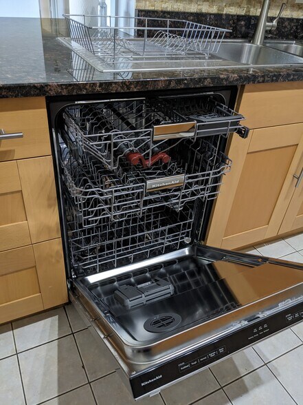 Building Photo - 12702 Veirs Mill Rd